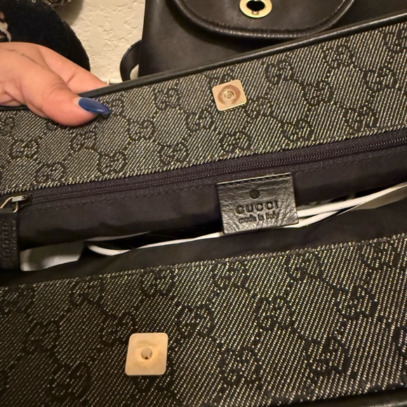 Gucci Black Monogram Shoulder Bag - Picture 4 of 5
